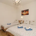 Apartament Dora