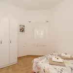 Dora Dramalj